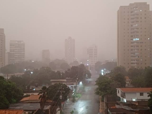 ¡VAGUADA MONZÓNICA! Con fuertes lluvias y tormentas eléctricas amanece Maracaibo y otros municipios del Zulia